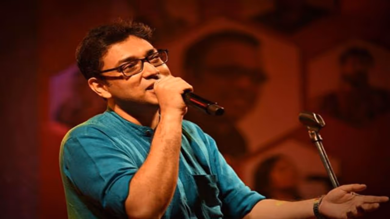 'নিজের পরিচয় নিজে তৈরি করে নাও...' নতুন গানে নেট দুনিয়া মাতালেন অনুপম 'নিজের পরিচয় নিজে তৈরি করে নাও...' নতুন গানে নেট দুনিয়া মাতালেন অনুপম