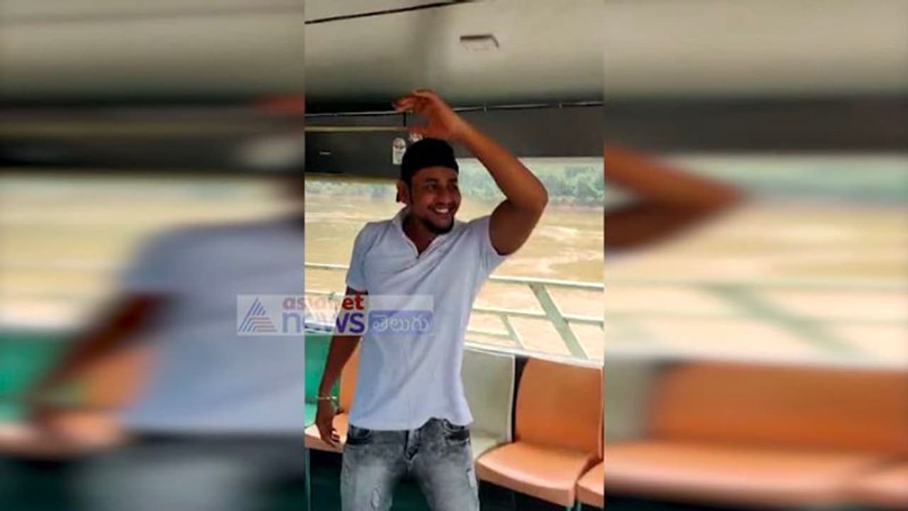 బోటు మునక: డ్యాన్సులు చేస్తూనే మృత్యు ఒడిలోకి..... బోటు మునక: డ్యాన్సులు చేస్తూనే మృత్యు ఒడిలోకి.....