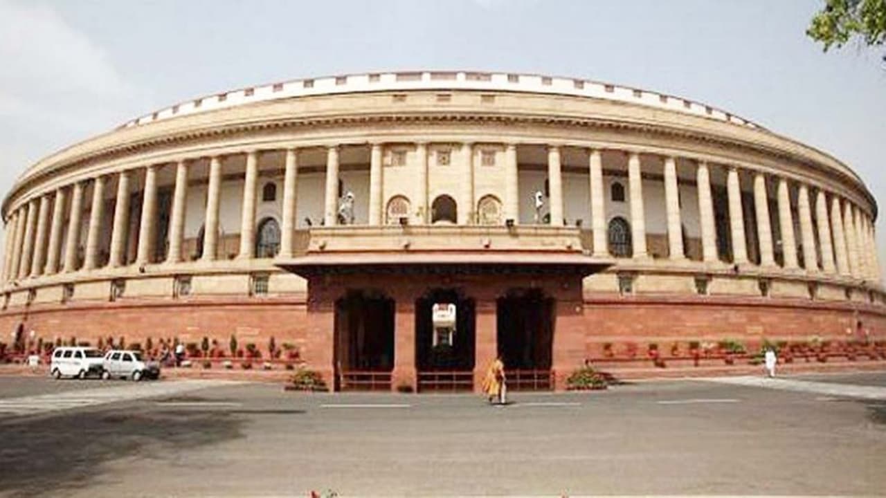 1921 में बने संसद भवन का होगा कायाकल्प, 2024 तक पूरा होगा निर्माण कार्य 1921 में बने संसद भवन का होगा कायाकल्प, 2024 तक पूरा होगा निर्माण कार्य