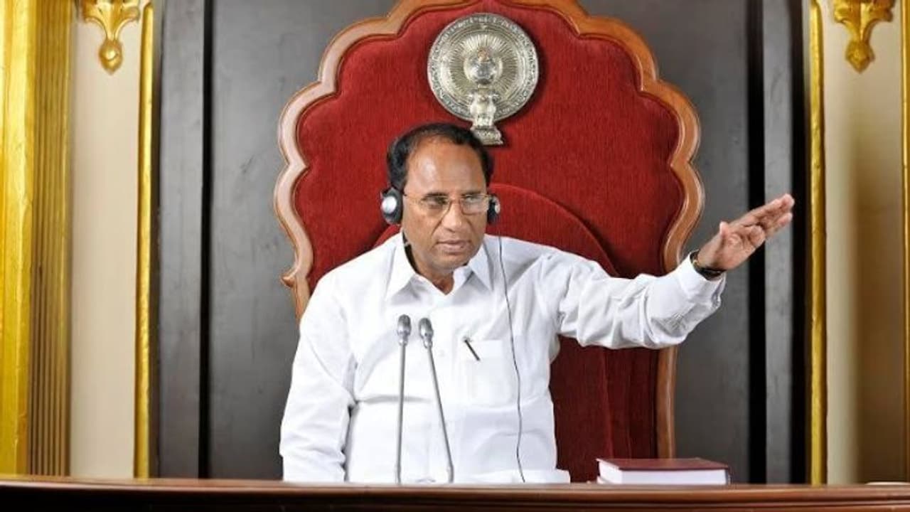 മുൻ ആന്ധ്ര സ്പീക്കറുടെ മരണം ആത്മഹത്യയെന്ന് കുടുംബം; സ്ഥിരീകരിക്കാതെ പൊലീസ് മുൻ ആന്ധ്ര സ്പീക്കറുടെ മരണം ആത്മഹത്യയെന്ന് കുടുംബം; സ്ഥിരീകരിക്കാതെ പൊലീസ്