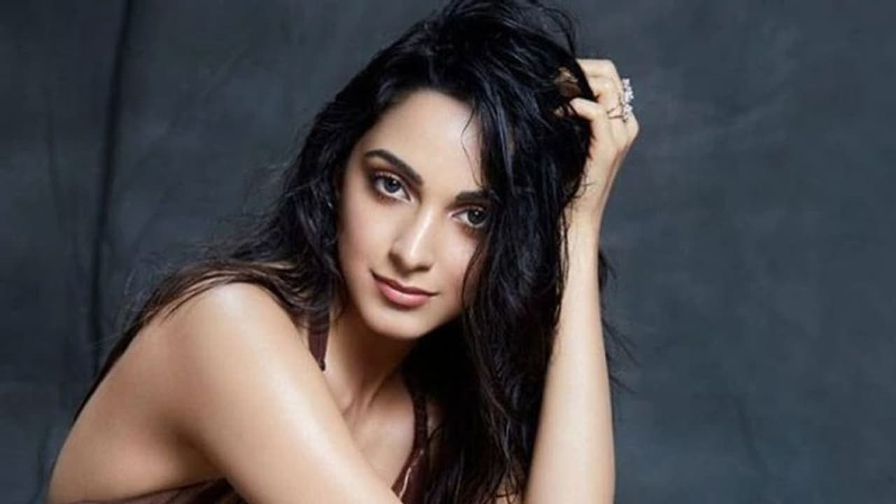 బిజీగా మారిన కియారా.. స్టార్ హీరోలని కూడా పట్టించుకోవడం లేదు! బిజీగా మారిన కియారా.. స్టార్ హీరోలని కూడా పట్టించుకోవడం లేదు!