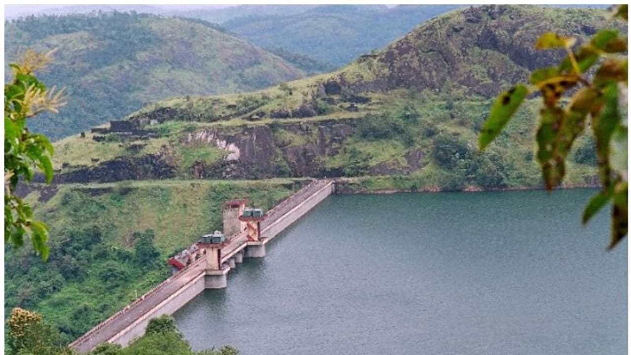 അടിയന്തര സാഹചര്യങ്ങളെ നേരിടാൻ പര്യാപ്തമോ? ചെറുതോണി അണക്കെട്ടില് പരിശോധന അടിയന്തര സാഹചര്യങ്ങളെ നേരിടാൻ പര്യാപ്തമോ? ചെറുതോണി അണക്കെട്ടില് പരിശോധന