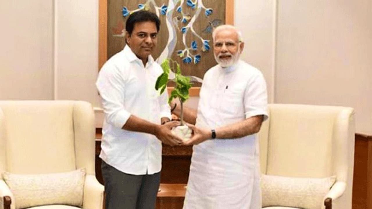 మోదీకి బర్త్ డే విషెస్ తెలియజేసిన కేటీఆర్ మోదీకి బర్త్ డే విషెస్ తెలియజేసిన కేటీఆర్