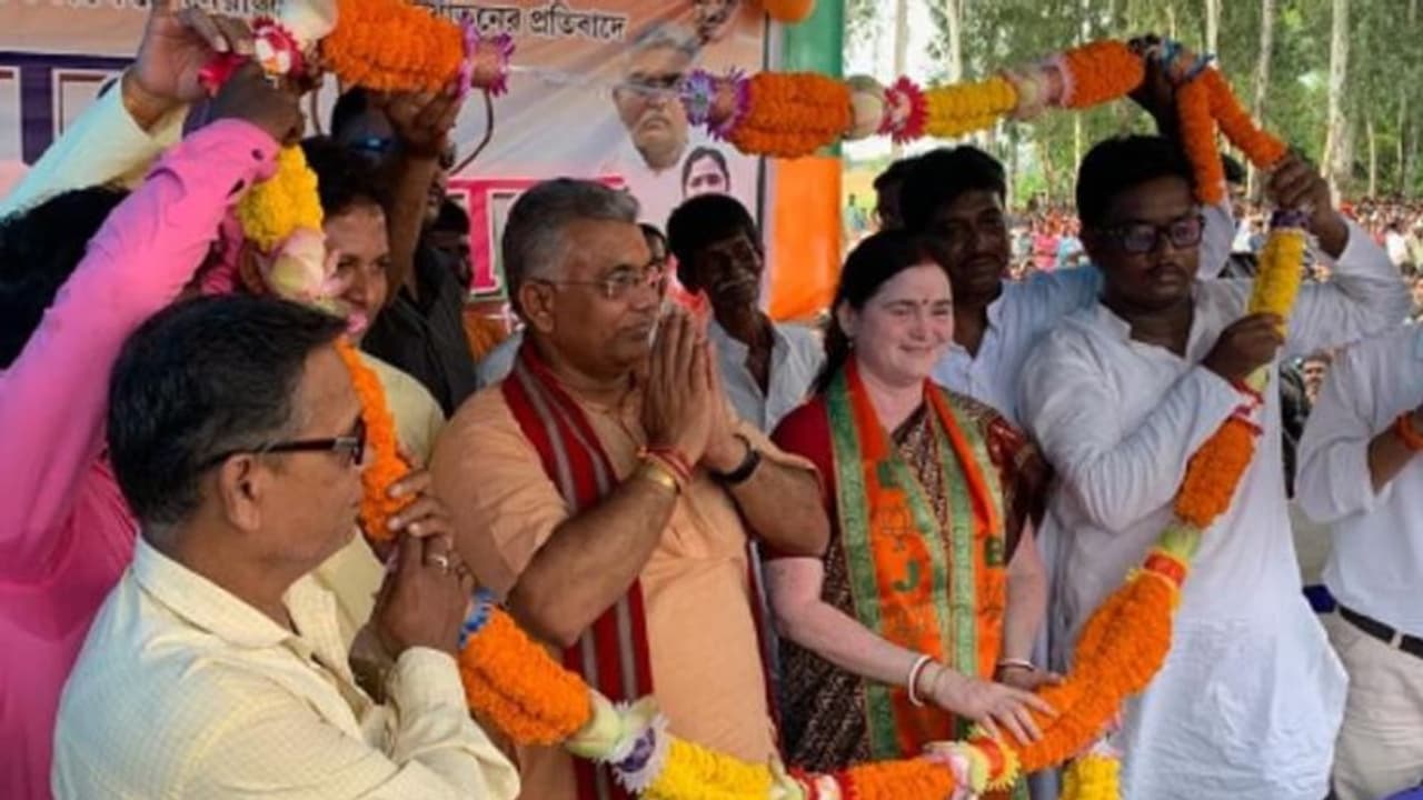 মুখ্যমন্ত্রীর বাড়িতেই লুকিয়ে রাজীব, অভিযোগ দিলীপের মুখ্যমন্ত্রীর বাড়িতেই লুকিয়ে রাজীব, অভিযোগ দিলীপের