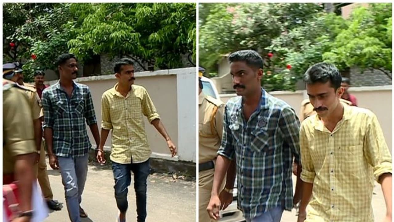 പിഎസ്സി പരീക്ഷാ തട്ടിപ്പ് കേസ് പ്രതികളെ തെളിവെടുപ്പിനായി എത്തിച്ചു പിഎസ്സി പരീക്ഷാ തട്ടിപ്പ് കേസ് പ്രതികളെ തെളിവെടുപ്പിനായി എത്തിച്ചു