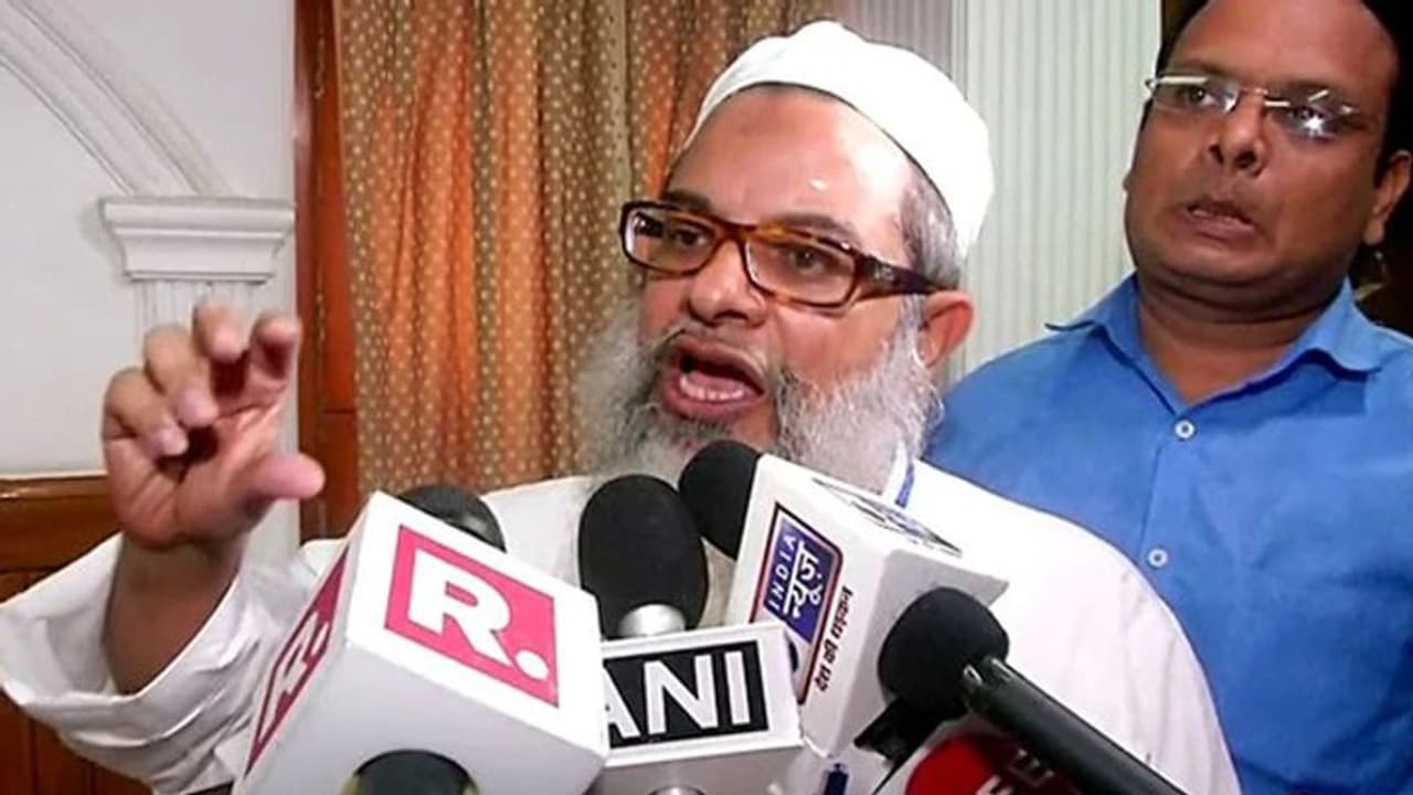 एक करोड़ मुस्लिम युवाओं को जमीयत देगा फिटनेस ट्रेनिंग, समाज सेवा और आत्मरक्षा मकसद एक करोड़ मुस्लिम युवाओं को जमीयत देगा फिटनेस ट्रेनिंग, समाज सेवा और आत्मरक्षा मकसद