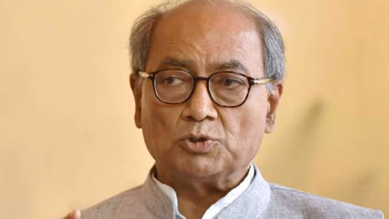 भगवा पहनकर लोग रेप कर रहे, मंदिर में बलात्कार हो रहे: दिग्विजय सिंह भगवा पहनकर लोग रेप कर रहे, मंदिर में बलात्कार हो रहे: दिग्विजय सिंह