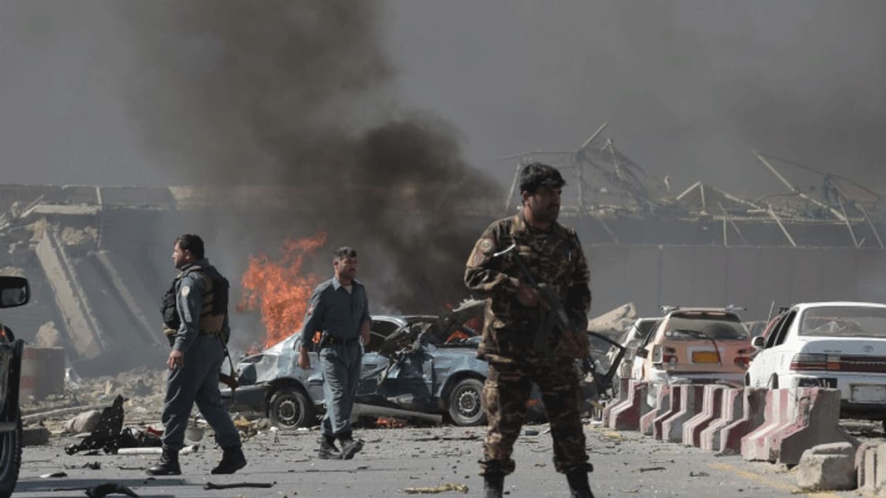 సిరియాలో బాంబు పేలుడు.. 8మంది మృతి సిరియాలో బాంబు పేలుడు.. 8మంది మృతి