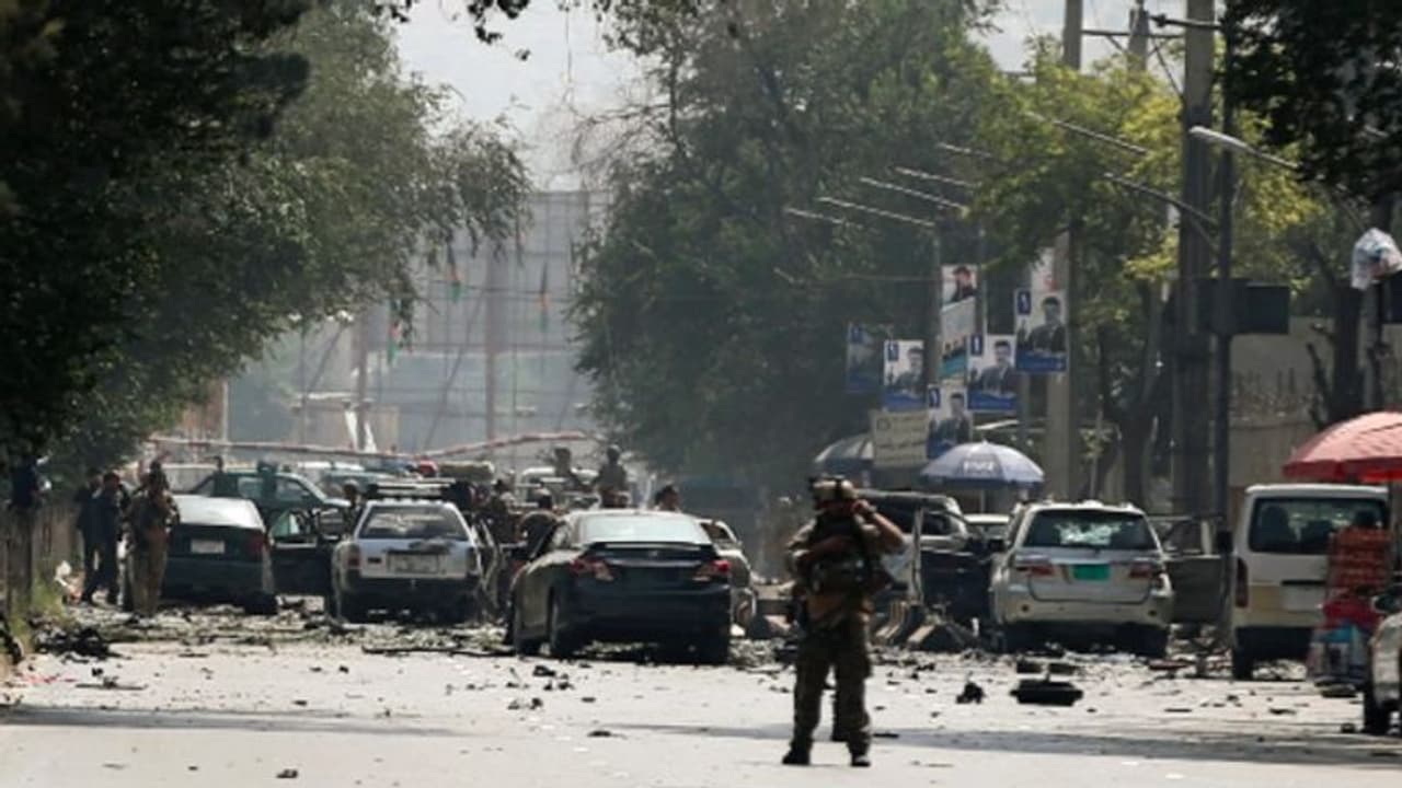 ফের কাবুলে ভয়াবহ আইইডি বিস্ফোরণ, এবার জঙ্গিদের নিশানায় দেশের ভাইস প্রেসিডেন্ট ফের কাবুলে ভয়াবহ আইইডি বিস্ফোরণ, এবার জঙ্গিদের নিশানায় দেশের ভাইস প্রেসিডেন্ট