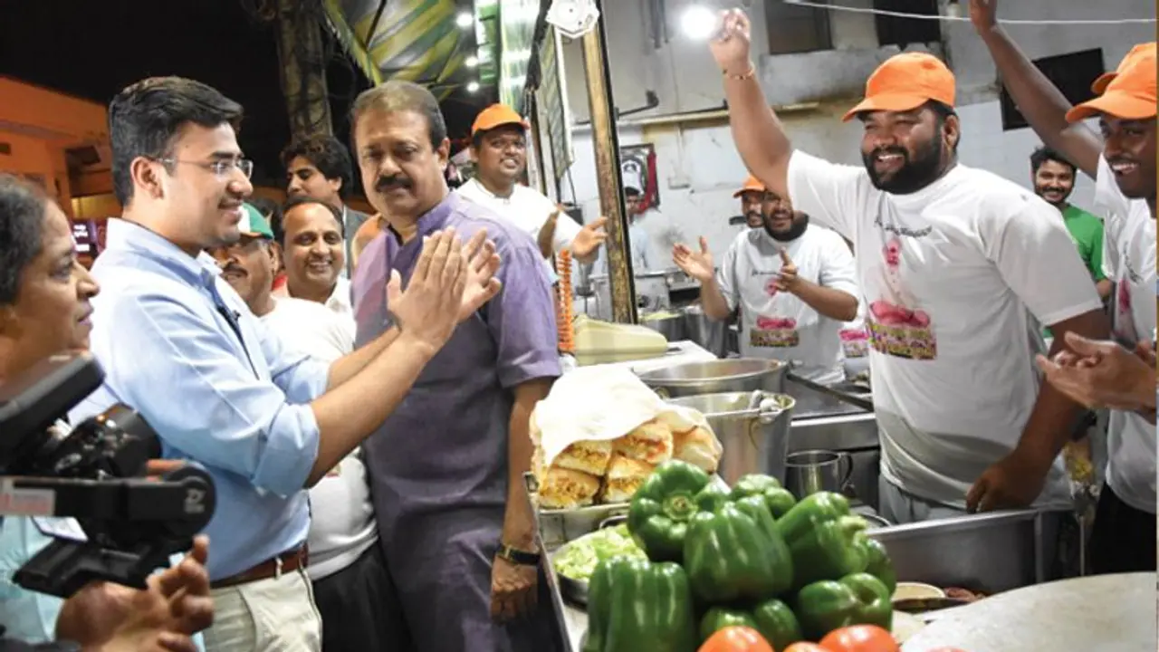 ತೇಜಸ್ವಿ ಸೂರ್ಯ ನೇತೃತ್ವದಲ್ಲಿ ಸ್ವಚ್ಛತಾ ಸಪ್ತಾಹ ಕಾರ್ಯಕ್ರಮ ತೇಜಸ್ವಿ ಸೂರ್ಯ ನೇತೃತ್ವದಲ್ಲಿ ಸ್ವಚ್ಛತಾ ಸಪ್ತಾಹ ಕಾರ್ಯಕ್ರಮ