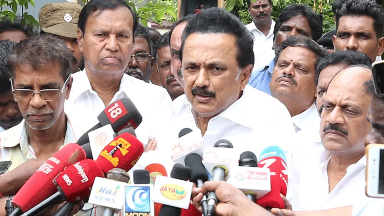 அப்பாவுக்கு ஆறடி நிலம் தந்தவர்களை துரத்தியடிக்கும் மனநோயாளி... மு.க.ஸ்டாலினை வெறுப்பேற்றும் அ.தி.மு.க..!