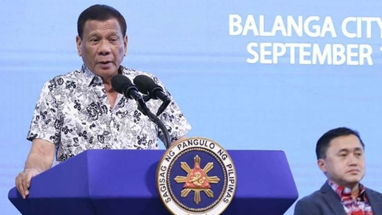 റഷ്യയുടെ കൊവിഡ് വാക്സിന് ആദ്യം എന്റെ ശരീരത്തില് പരീക്ഷിക്കും; ഫിലിപ്പെന്സ് പ്രസിഡന്റ് റഷ്യയുടെ കൊവിഡ് വാക്സിന് ആദ്യം എന്റെ ശരീരത്തില് പരീക്ഷിക്കും; ഫിലിപ്പെന്സ് പ്രസിഡന്റ്