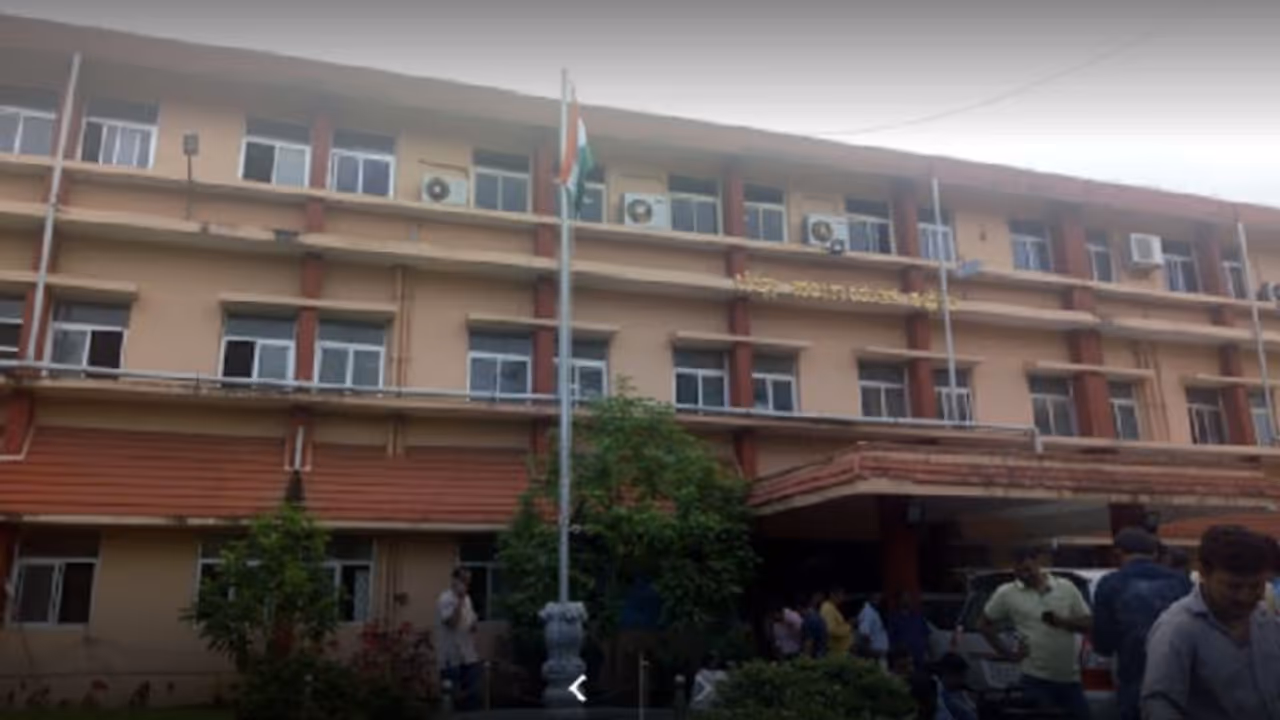 ಗ್ರಾಪಂ ಬರ್ಕಾಸ್ತು : ದಕ್ಷಿಣ ಕನ್ನಡ ಜಿಲ್ಲಾ ಪಂಚಾಯತ್ ರದ್ದು? ಗ್ರಾಪಂ ಬರ್ಕಾಸ್ತು : ದಕ್ಷಿಣ ಕನ್ನಡ ಜಿಲ್ಲಾ ಪಂಚಾಯತ್ ರದ್ದು?