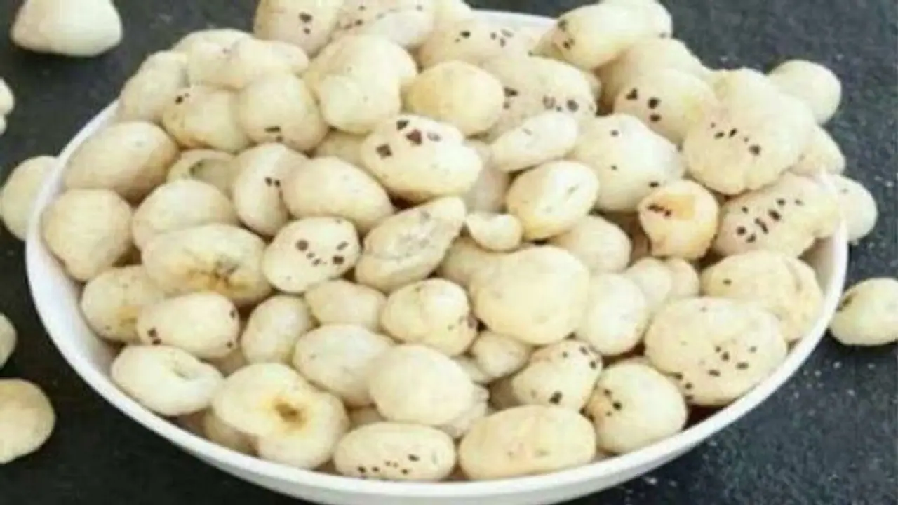 मखाना खाएंगे तो रहेंगे हेल्दी, होंगे ये 5 फायदे मखाना खाएंगे तो रहेंगे हेल्दी, होंगे ये 5 फायदे