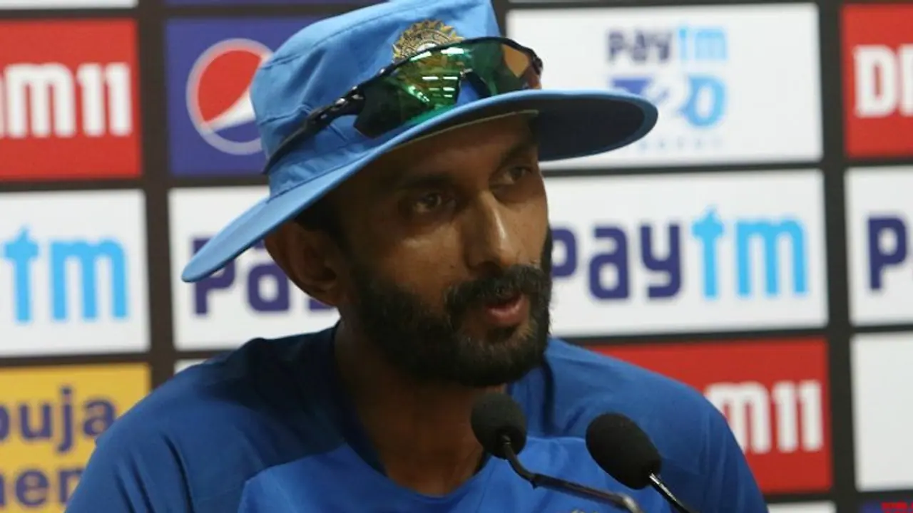 டி20யில் இந்திய அணியின் பெஸ்ட் பேட்ஸ்மேன் அவரு..! 3 மேட்ச்சுல சொதப்புனா அது இல்லைனு ஆயிடுமா? விக்ரம் ரத்தோர்