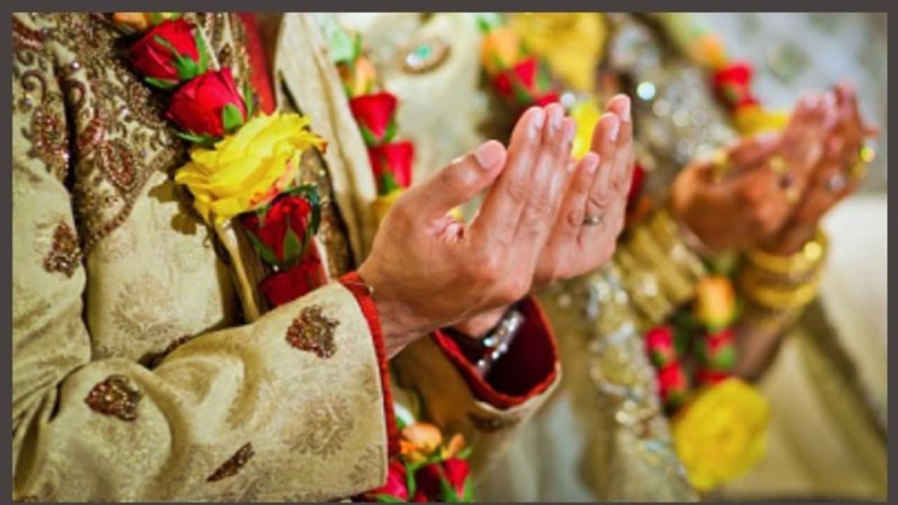 కాపురానికి రమ్మంటే కేసులు పెట్టి వేధిస్తోంది: పోలీసులను ఆశ్రయించిన భర్త