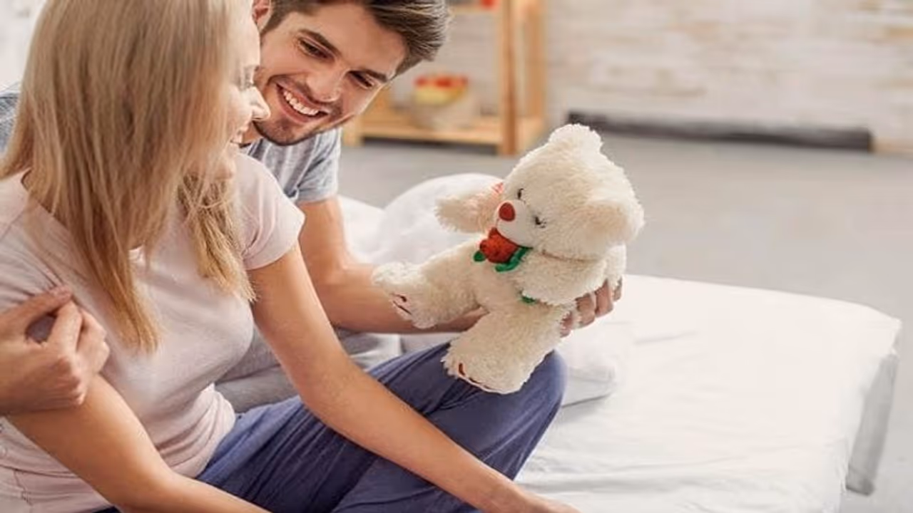 क्या गर्लफ्रेंड आपसे हो गई है बोर, अपनाएं ये 5 तरीके क्या गर्लफ्रेंड आपसे हो गई है बोर, अपनाएं ये 5 तरीके