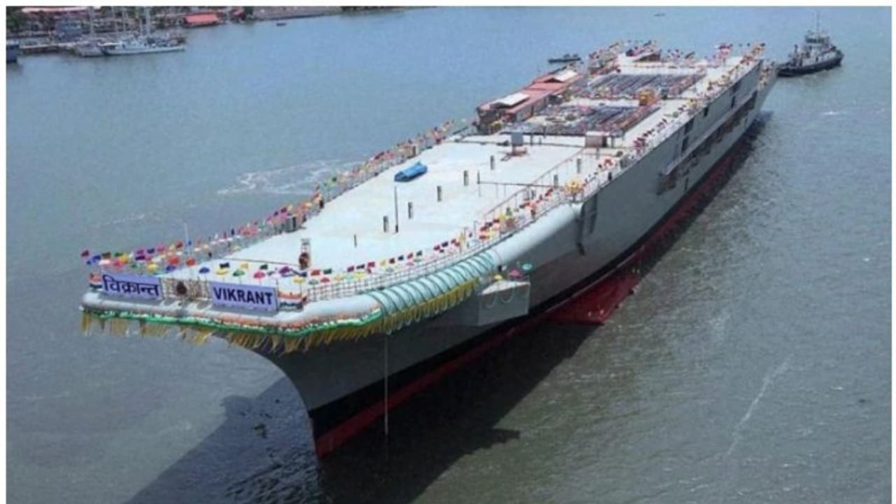 കപ്പലിലെ മോഷണം; അന്വേഷണം കപ്പല്ശാലയിലെ തൊഴിലാളികളിലേക്ക്, സാധാരണ കവർച്ച മാത്രമെന്നും പൊലീസ് കപ്പലിലെ മോഷണം; അന്വേഷണം കപ്പല്ശാലയിലെ തൊഴിലാളികളിലേക്ക്, സാധാരണ കവർച്ച മാത്രമെന്നും പൊലീസ്