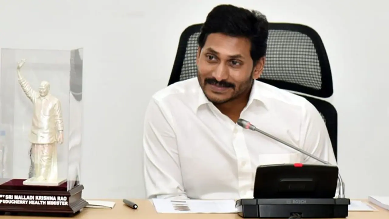 జలయజ్ఞానికే మొదటి ప్రాధాన్యత...: అధికారులకు జగన్ ఆదేశాలు జలయజ్ఞానికే మొదటి ప్రాధాన్యత...: అధికారులకు జగన్ ఆదేశాలు