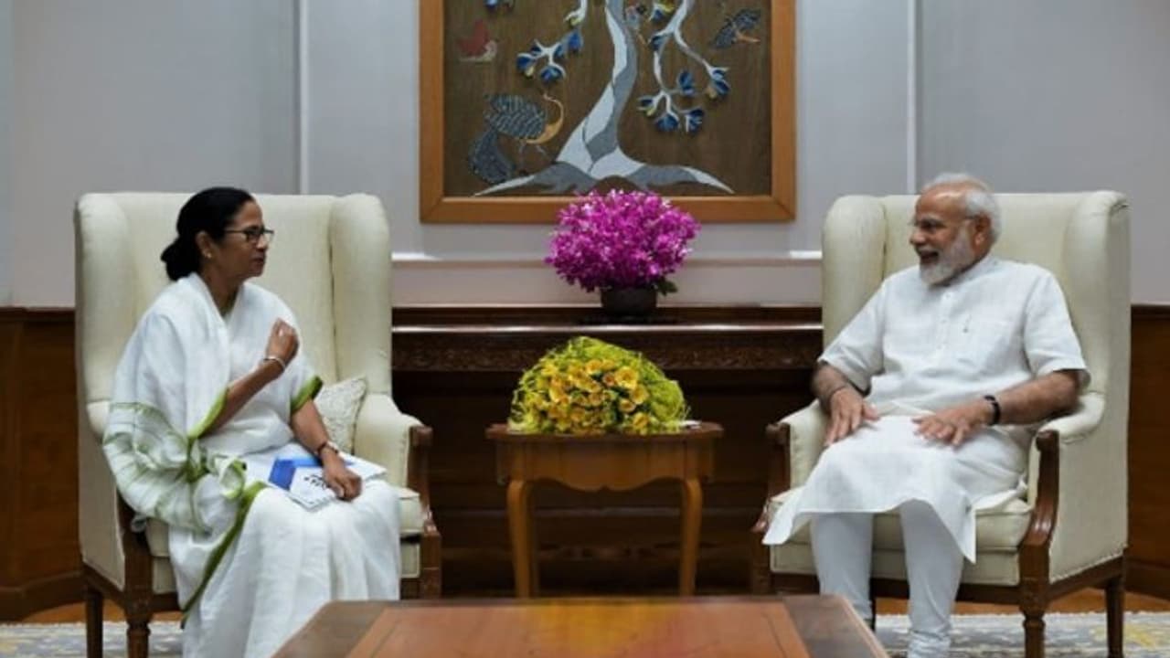 ফের 'একমঞ্চে' মোদী মমতা, ২৭ জুলাই রাজ্য়ে নতুন উদ্বোধন ফের 'একমঞ্চে' মোদী মমতা, ২৭ জুলাই রাজ্য়ে নতুন উদ্বোধন