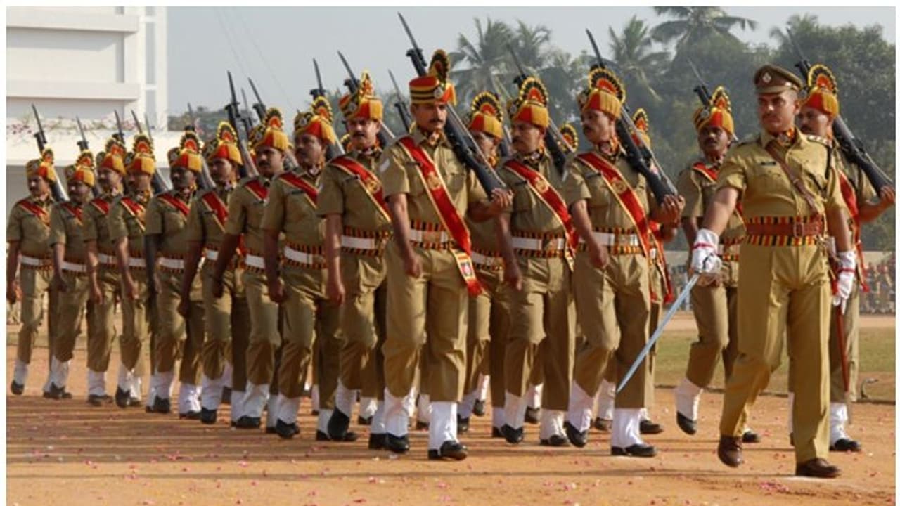 പിഎസ്സി സ്പെഷ്യല് റിക്രൂട്ട്മെന്റ്: പോലീസ് കോണ്സ്റ്റബിള് ഒഴിവുകൾ; അവസാന തീയതി ജൂൺ 24 പിഎസ്സി സ്പെഷ്യല് റിക്രൂട്ട്മെന്റ്: പോലീസ് കോണ്സ്റ്റബിള് ഒഴിവുകൾ; അവസാന തീയതി ജൂൺ 24