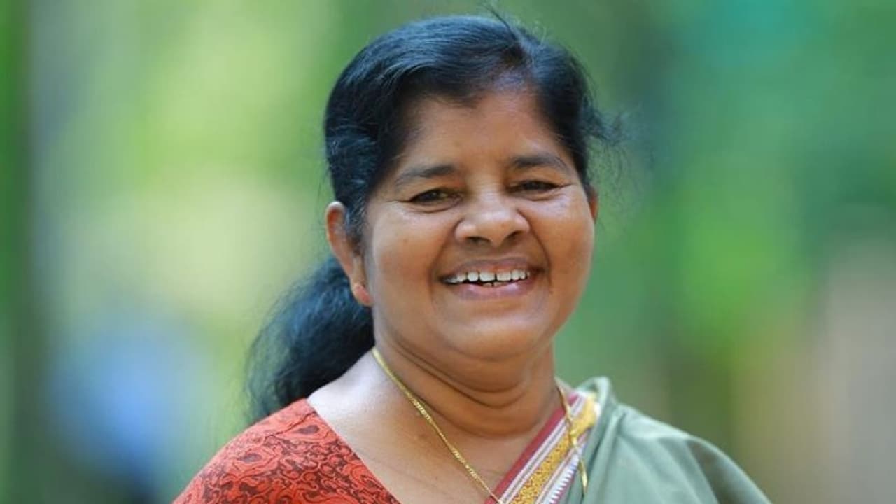 പെരുമാറ്റച്ചട്ട ലംഘനം; മേഴ്സിക്കുട്ടിയമ്മയ്ക്ക് മുഖ്യ തെരഞ്ഞെടുപ്പ് ഓഫീസറുടെ താക്കീത് പെരുമാറ്റച്ചട്ട ലംഘനം; മേഴ്സിക്കുട്ടിയമ്മയ്ക്ക് മുഖ്യ തെരഞ്ഞെടുപ്പ് ഓഫീസറുടെ താക്കീത്