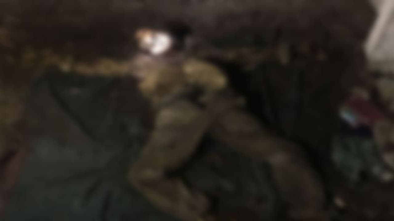 నాగార్జున పొలంలో మృతదేహం.. కుళ్లిపోయిన స్టేజ్లో! నాగార్జున పొలంలో మృతదేహం.. కుళ్లిపోయిన స్టేజ్లో!