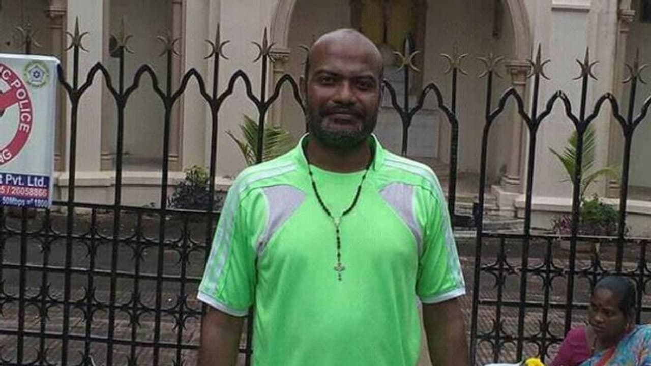 জীবিকা বাঁচানোর লড়াই করছেন বাগানের প্রাক্তন ফুটবলার, মায়া নগরীতে উদয় কোনারের অসম লড়াই