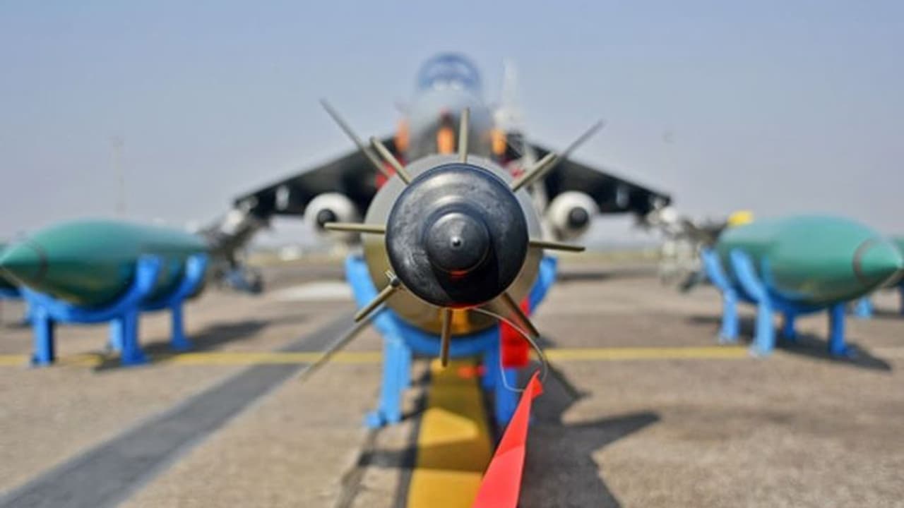 ತೇಜಸ್ ವಿಶೇಷತೆ: ರೋಚಕವಾಗಿದೆ ನಿರ್ಮಾಣದ ಕತೆ!