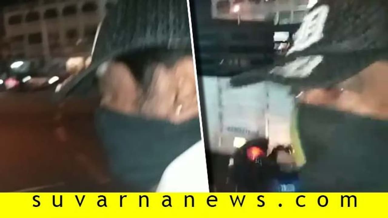 ಮುಖಕ್ಕೆ ಮಾಸ್ಕ್ ಹಾಕಿಕೊಂಡು ಮೈಸೂರಿನಲ್ಲಿ ಟಾಂಗಾ ಸವಾರಿ ಮಾಡಿದ ಜಗ್ಗೇಶ್ ಮುಖಕ್ಕೆ ಮಾಸ್ಕ್ ಹಾಕಿಕೊಂಡು ಮೈಸೂರಿನಲ್ಲಿ ಟಾಂಗಾ ಸವಾರಿ ಮಾಡಿದ ಜಗ್ಗೇಶ್