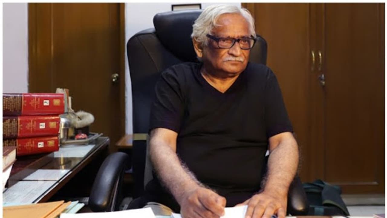 അയോധ്യ കേസ്: മുസ്ലീം സംഘടനകളുടെ അഭിഭാഷകനെ ഭീഷണിപ്പെടുത്തിയ ചെന്നൈ സ്വദേശി മാപ്പ് പറഞ്ഞ് തടിയൂരി അയോധ്യ കേസ്: മുസ്ലീം സംഘടനകളുടെ അഭിഭാഷകനെ ഭീഷണിപ്പെടുത്തിയ ചെന്നൈ സ്വദേശി മാപ്പ് പറഞ്ഞ് തടിയൂരി