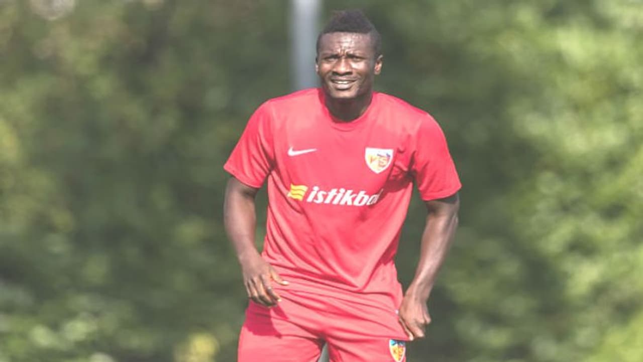 নর্থইস্ট এফসিতে সই করলেন প্রাক্তন ঘানা অধিনায়ক আসামোয়া নর্থইস্ট এফসিতে সই করলেন প্রাক্তন ঘানা অধিনায়ক আসামোয়া