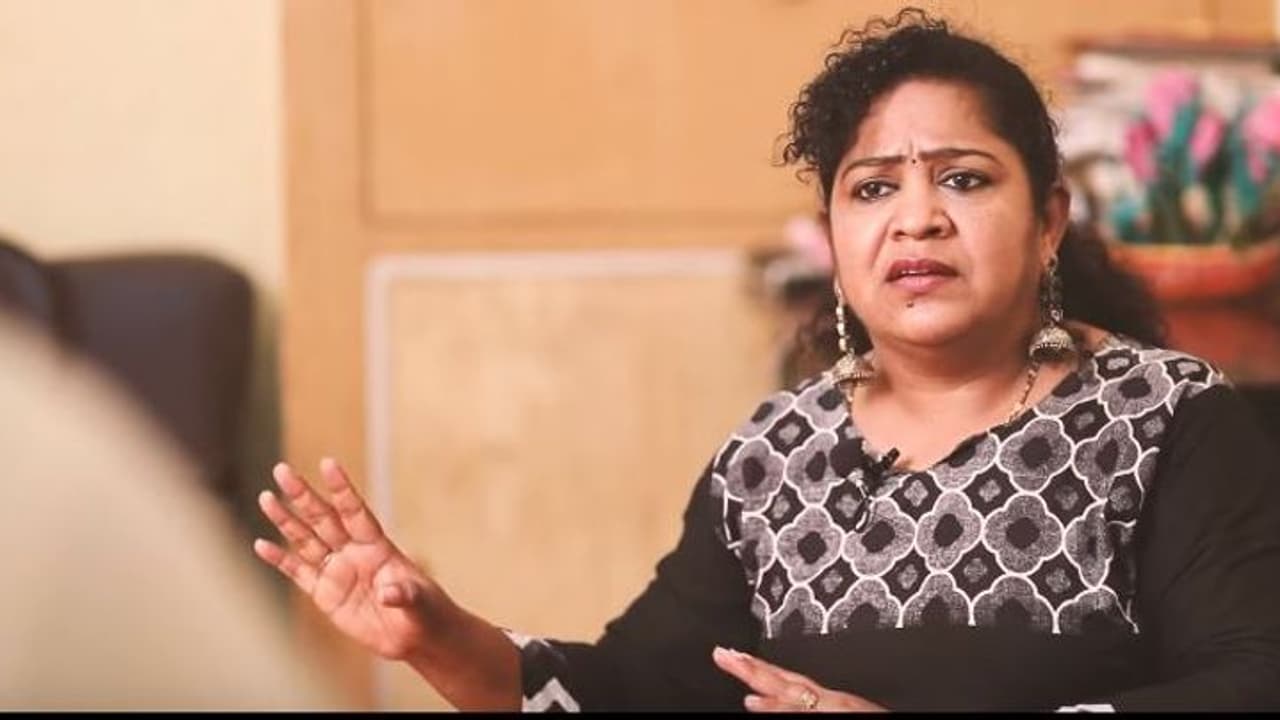 Jai Bhim:சாதி அடிமைகளை உலுக்கிய படம்... சாதி வெறியர்கள் தூக்கம் கலைத்த படம்.. கௌதமனை நாறடித்த சுந்தரவல்லி. Jai Bhim:சாதி அடிமைகளை உலுக்கிய படம்... சாதி வெறியர்கள் தூக்கம் கலைத்த படம்.. கௌதமனை நாறடித்த சுந்தரவல்லி.