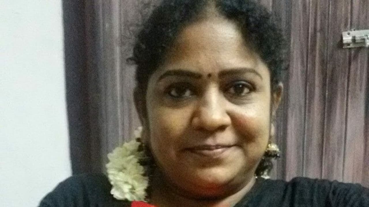 17 மாநிலங்களில் ஆண்டாலும் பாஜகவை தமிழ்நாட்டில கூப்புல தானே உட்கார வச்சு இருக்கோம்... சுந்தரவள்ளி சுளீர்..! 17 மாநிலங்களில் ஆண்டாலும் பாஜகவை தமிழ்நாட்டில கூப்புல தானே உட்கார வச்சு இருக்கோம்... சுந்தரவள்ளி சுளீர்..!