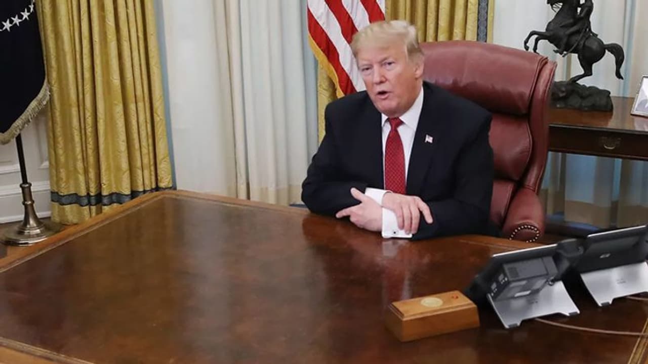 ಅಮೆರಿಕ ಗಡಿಯಲ್ಲಿ ಈಗ ಉಕ್ಕಿನ ಟ್ರಂಪ್ ಗೋಡೆ! ಅಮೆರಿಕ ಗಡಿಯಲ್ಲಿ ಈಗ ಉಕ್ಕಿನ ಟ್ರಂಪ್ ಗೋಡೆ!