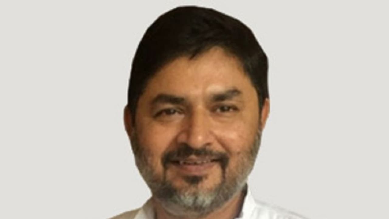 दिग्विजय का बयान खारिज कर बोली कांग्रेस : अपराधी का वस्त्र नहीं देखना चाहिए दिग्विजय का बयान खारिज कर बोली कांग्रेस : अपराधी का वस्त्र नहीं देखना चाहिए