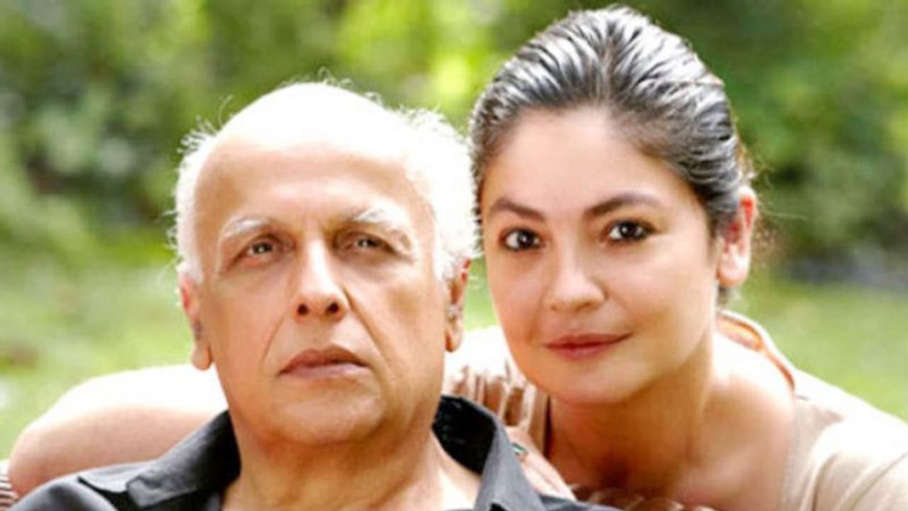 कभी इस डायरेक्टर ने जताई थी अपनी ही बेटी से शादी की ख्वाहिश, मच गया था बवाल कभी इस डायरेक्टर ने जताई थी अपनी ही बेटी से शादी की ख्वाहिश, मच गया था बवाल