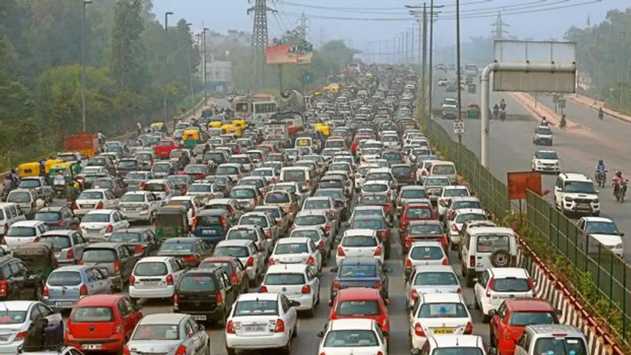 Odd even scheme begins in Delhi; CM Kejriwal urges citizens to follow rules