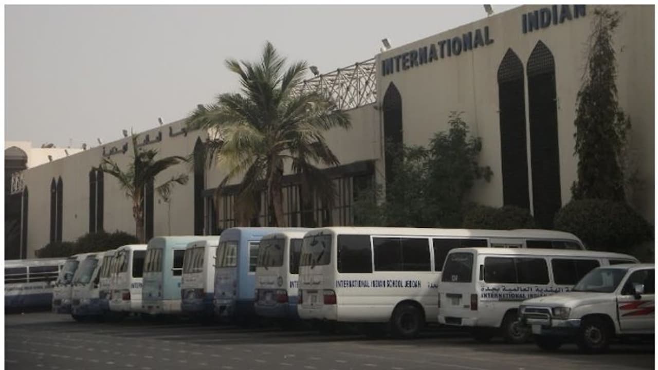 ജിദ്ദ ഇന്ത്യൻ സ്കൂളിലെ രണ്ട് വിദ്യാർത്ഥികൾ ന്യൂമോണിയ ബാധിച്ച് മരിച്ചു ജിദ്ദ ഇന്ത്യൻ സ്കൂളിലെ രണ്ട് വിദ്യാർത്ഥികൾ ന്യൂമോണിയ ബാധിച്ച് മരിച്ചു