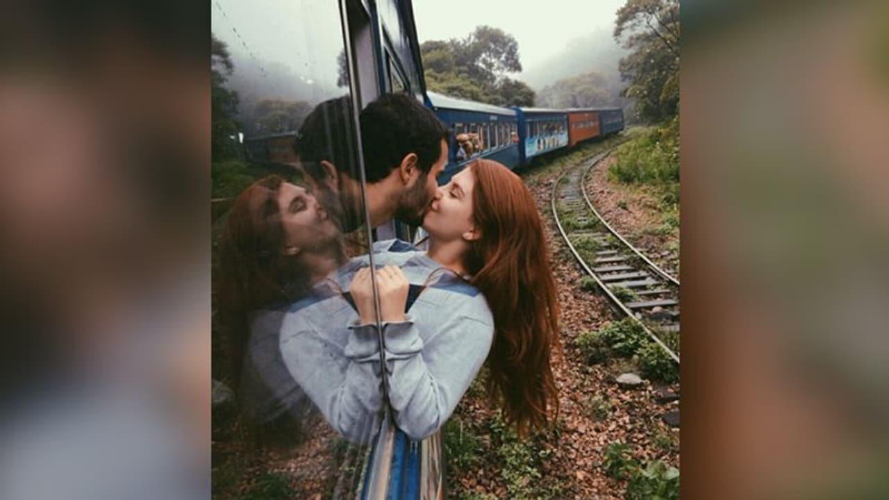 इस करवाचौथ, ट्रेन में करें रोमांस इस करवाचौथ, ट्रेन में करें रोमांस