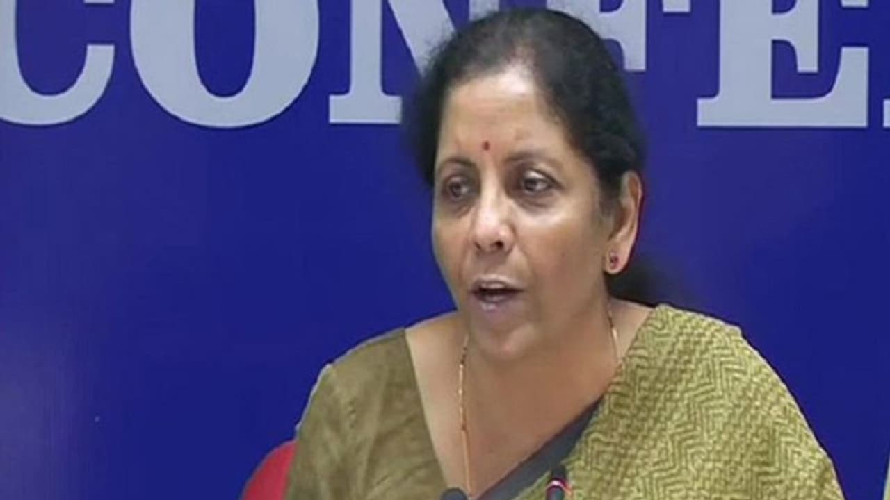 நிர்மலாவின் கலக்கல் அறிவிப்பு ! முதலீ்ட்டாளர்களின் பங்குமதிப்பு ரூ.7 லட்சம் கோடியாக அதிகரிப்பு… பங்குச்சந்தை 1921 புள்ளிகள் உயர்வு…. நிர்மலாவின் கலக்கல் அறிவிப்பு ! முதலீ்ட்டாளர்களின் பங்குமதிப்பு ரூ.7 லட்சம் கோடியாக அதிகரிப்பு… பங்குச்சந்தை 1921 புள்ளிகள் உயர்வு….