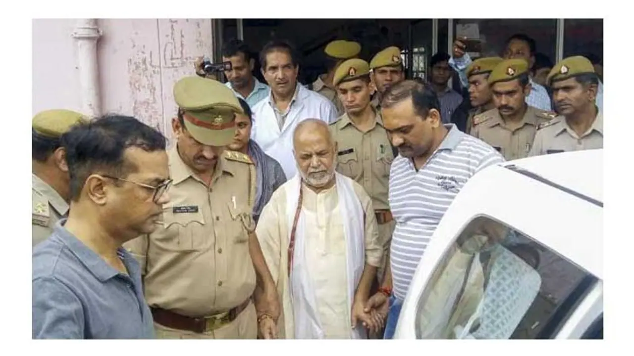 चिन्मयानंद प्रकरण: आज एसआईटी हाईकोर्ट में सौंपेगी रिपोर्ट, पीड़ित छात्रा भी प्रयागराज पहुंची