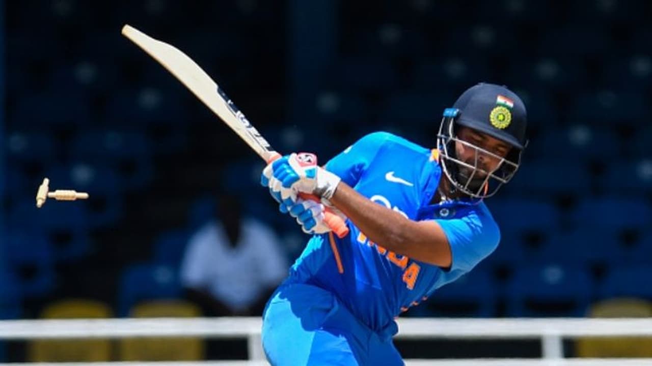 ರಿಷಭ್ ಪಂತ್ಗಿಂದು 22ನೇ ಹುಟ್ಟುಹಬ್ಬದ ಸಂಭ್ರಮ ರಿಷಭ್ ಪಂತ್ಗಿಂದು 22ನೇ ಹುಟ್ಟುಹಬ್ಬದ ಸಂಭ್ರಮ