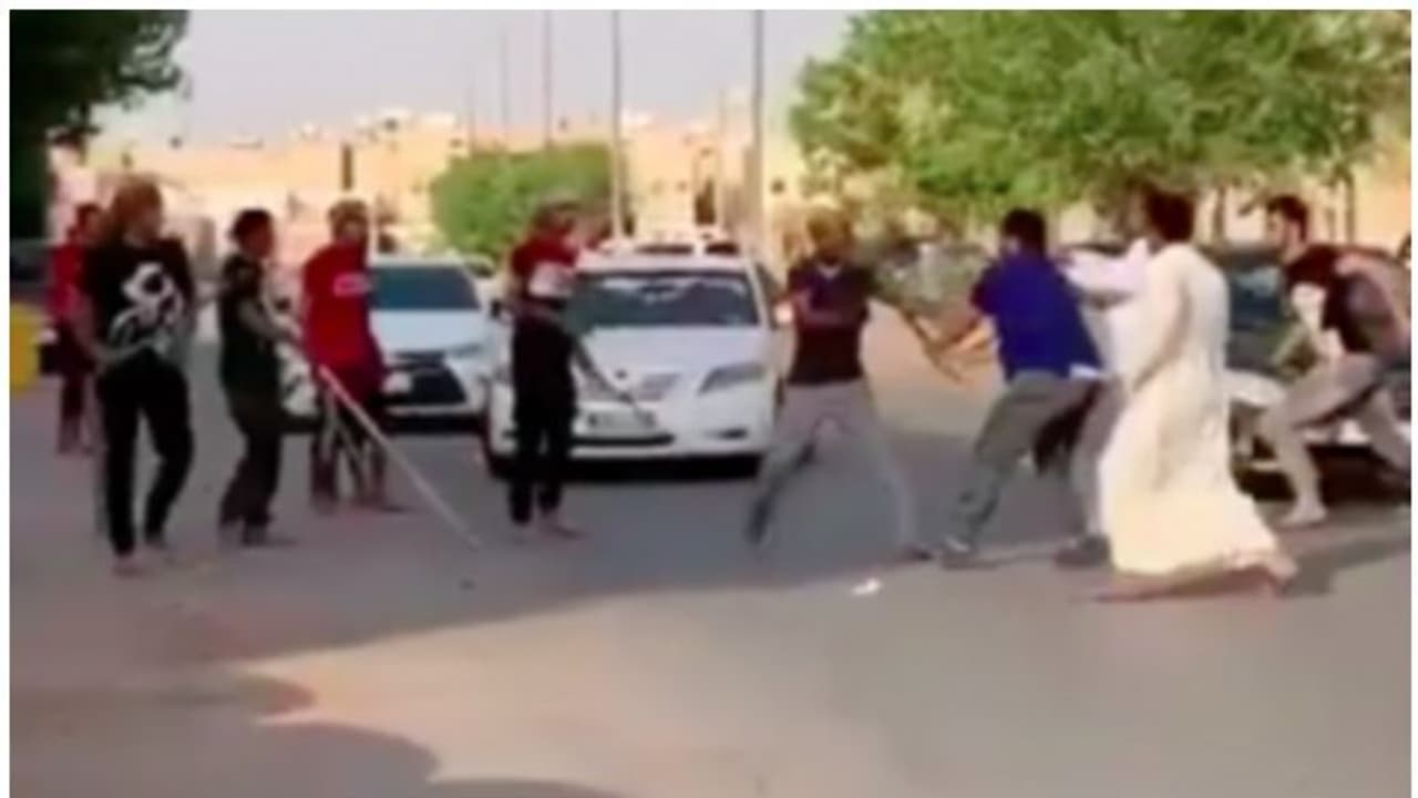 റിയാദില് സംഘര്ഷം; 12 വിദേശികളെ പൊലീസ് അറസ്റ്റ് ചെയ്തു റിയാദില് സംഘര്ഷം; 12 വിദേശികളെ പൊലീസ് അറസ്റ്റ് ചെയ്തു