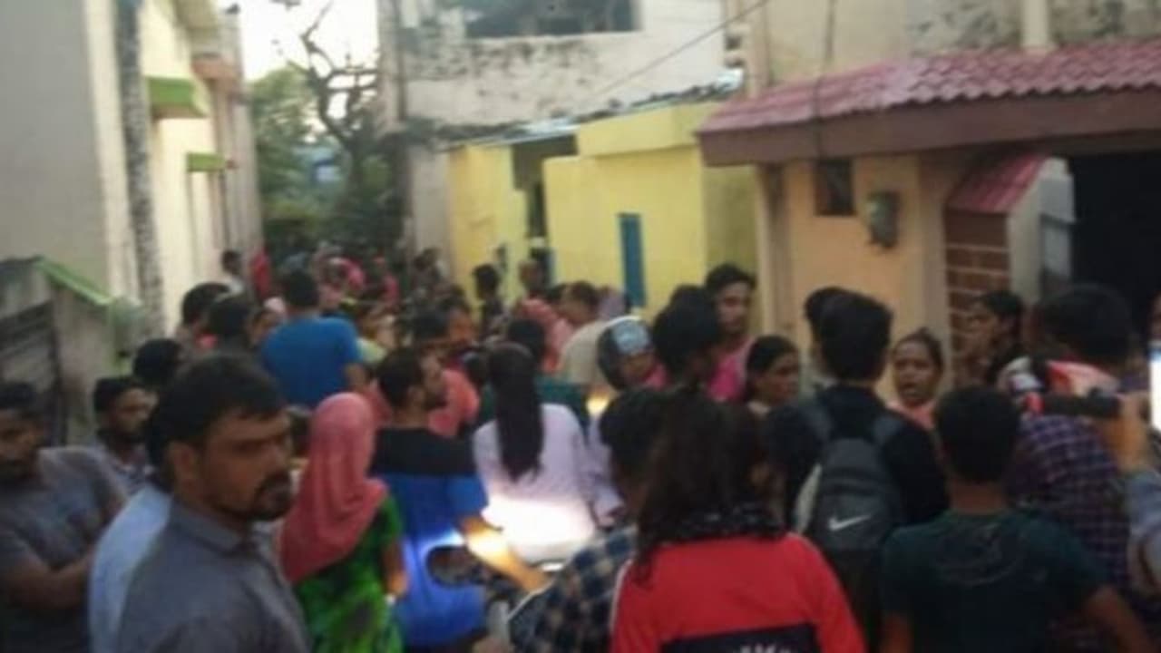 जहरीली शराब से 6 की मौत, पुलिस की शह से चल रहा था धंधा