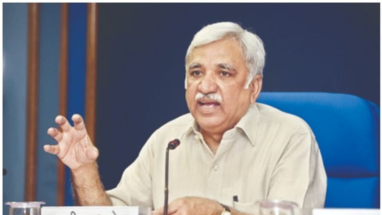 ফড়নবিশ খট্টরের পর পরীক্ষায় আরও এক বিজেপি মুখ্যমন্ত্রী, মাও অধ্যুষিত রাজ্যে ভোট পাঁচ দফায় ফড়নবিশ খট্টরের পর পরীক্ষায় আরও এক বিজেপি মুখ্যমন্ত্রী, মাও অধ্যুষিত রাজ্যে ভোট পাঁচ দফায়