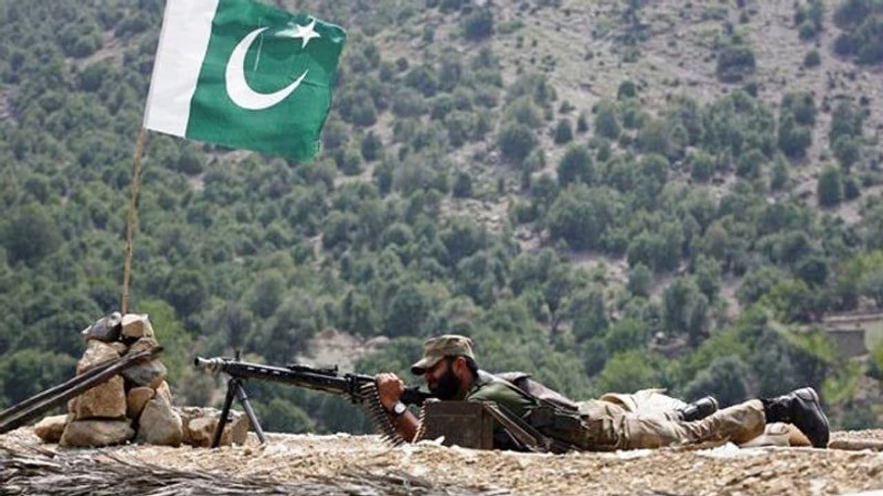 पाकिस्तान की बौखलाहट बरकरार, किया सीज फायर का उल्लंघन, मासूम मवेशियों ने गवाई जान पाकिस्तान की बौखलाहट बरकरार, किया सीज फायर का उल्लंघन, मासूम मवेशियों ने गवाई जान