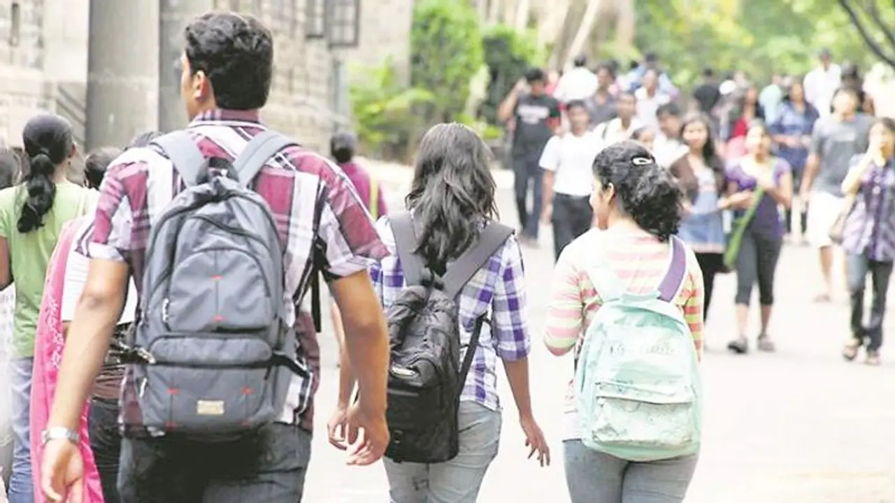 அட கடவுளே மீண்டும் மாணவர்கள் அரியர் எழுத வேண்டுமா? ஏஐசிடிஇ பதிலால் மாணவர்கள் அதிர்ச்சி..! அட கடவுளே மீண்டும் மாணவர்கள் அரியர் எழுத வேண்டுமா? ஏஐசிடிஇ பதிலால் மாணவர்கள் அதிர்ச்சி..!