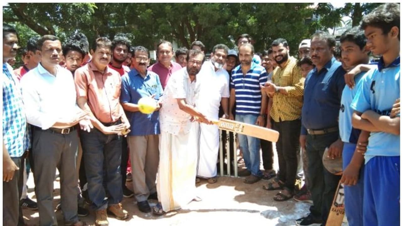 സംസ്ഥാന ജൂനിയർ ടെന്നീസ് ബോൾ ക്രിക്കറ്റ് ചാമ്പ്യൻഷിപ്പിന് കോഴിക്കോട് തുടക്കം സംസ്ഥാന ജൂനിയർ ടെന്നീസ് ബോൾ ക്രിക്കറ്റ് ചാമ്പ്യൻഷിപ്പിന് കോഴിക്കോട് തുടക്കം