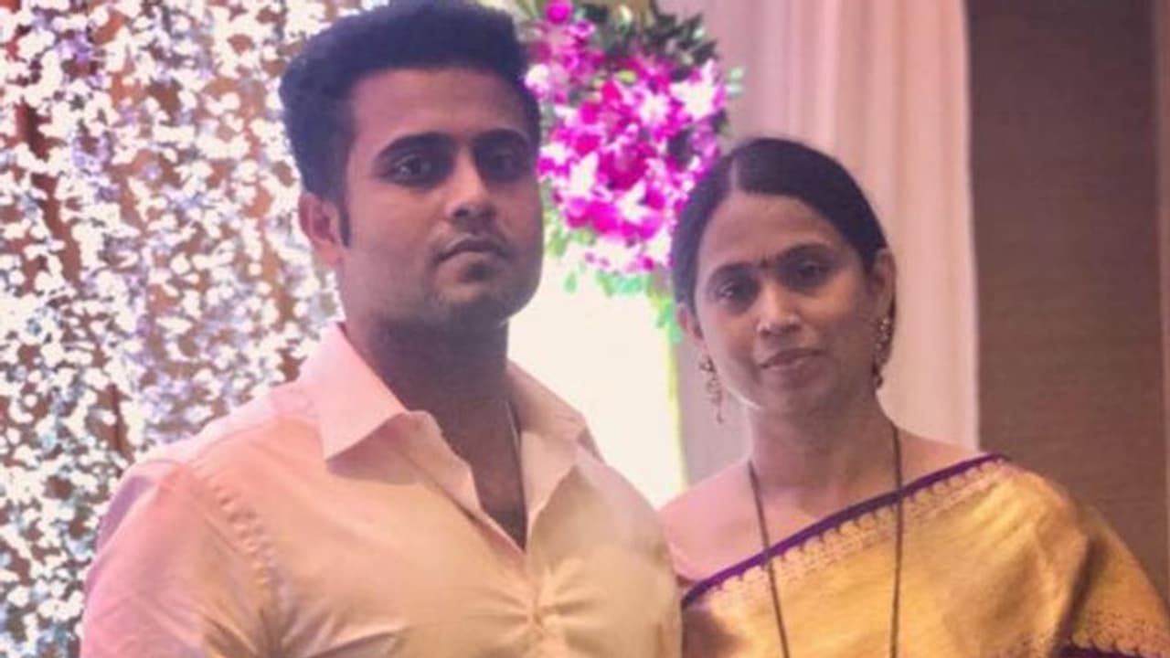 ತಾಯಿ ಸಂಕಷ್ಟಕ್ಕೆ ಕಣ್ಣೀರಿಟ್ಟ ಲಕ್ಷ್ಮೀ ಹೆಬ್ಬಾಳ್ಕರ್‌ ಪುತ್ರ!